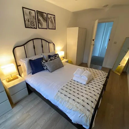 Fully Equipped 2 Bed Flat On Old Compton St! Apartamento Londres Exterior foto